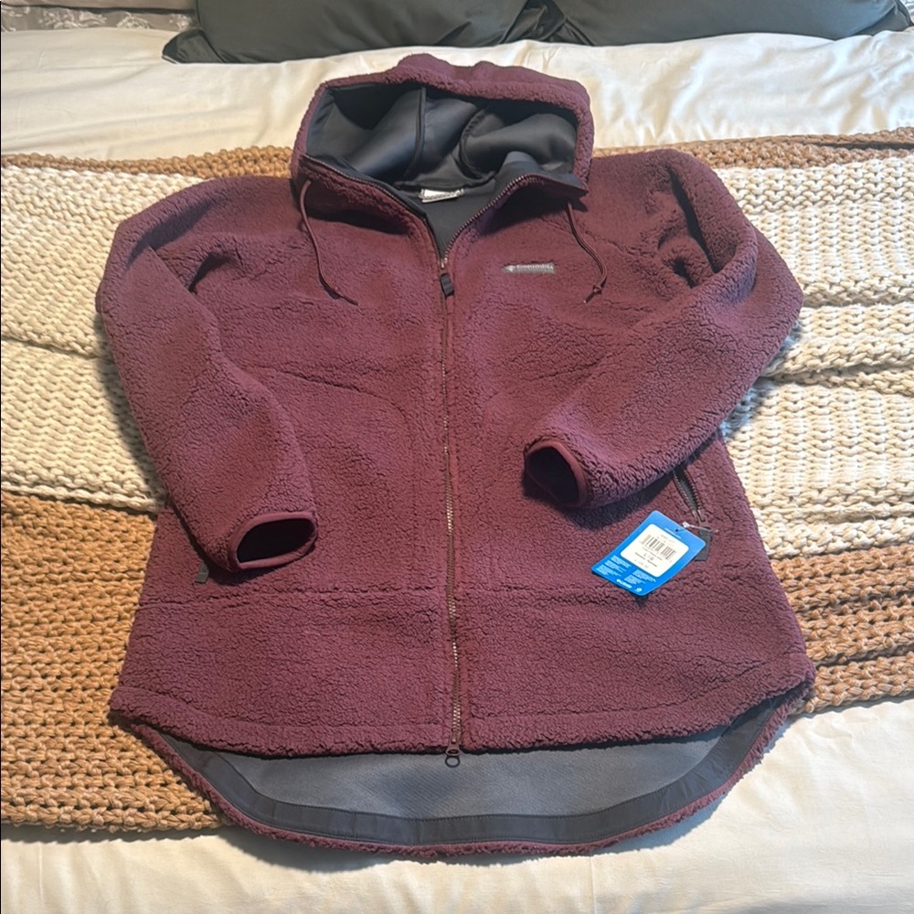 New w/ tags- Columbia Burgundy long Hooded Fleece Jacket